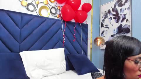 Snapshot of sophiebaker__ chatting on 02.22.25 sophiebaker__ online show from 02.22.25