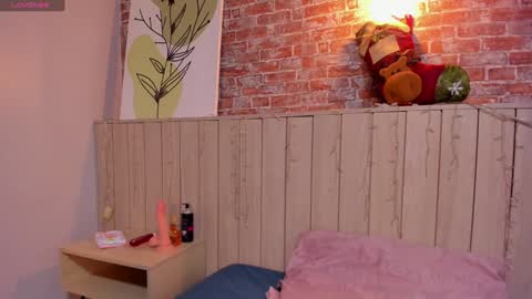 Sophie online show from 12.26.24