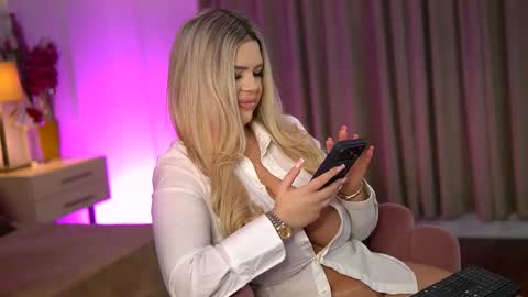 Sophie online show from 03.27.26