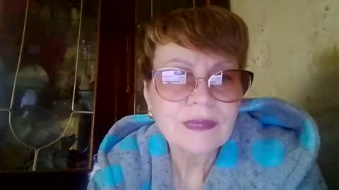 SophieBurnsX online show from 04.20.26