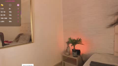 Sophie online show from 10.14.25