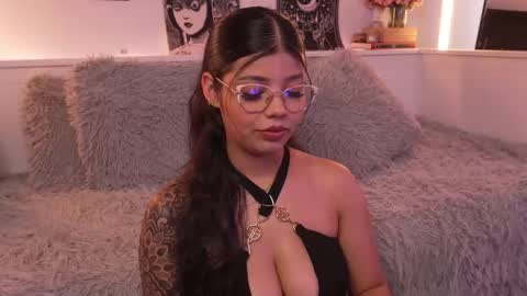 Sophiee  online show from 02.11.26