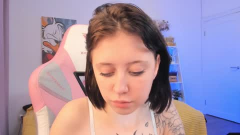 Snapshot of sophiee_lane chatting on 12.30.24 Sophie online show from 12.30.24