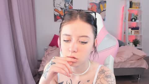 Snapshot of sophiee_lane chatting on 01.11.25 Sophie online show from 01.11.25