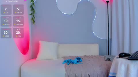 Sophie online show from 04.07.26