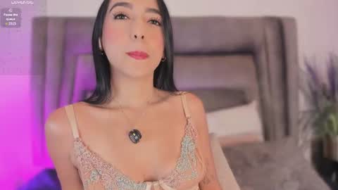 Snapshot of sophiee_smith chatting on 06.15.26 Sophie online show from 06.15.26