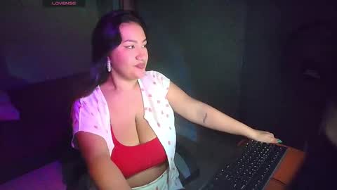sophiejuicy_ online show from 10.26.25