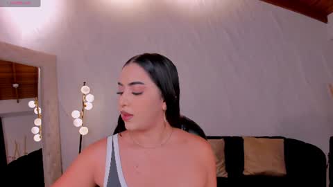 Snapshot of sophielanne chatting on 07.19.26 Sophie online show from 07.19.26