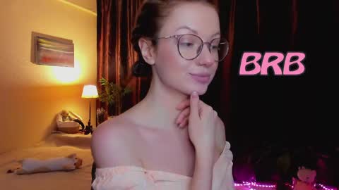 Snapshot of sophieleroux chatting on 04.29.26 sophieleroux online show from 04.29.26