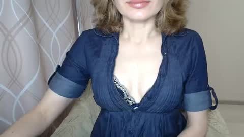 Sophiemisss online show from 10.13.25