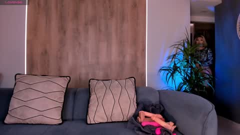 Sophie  Palmer online show from 01.31.25