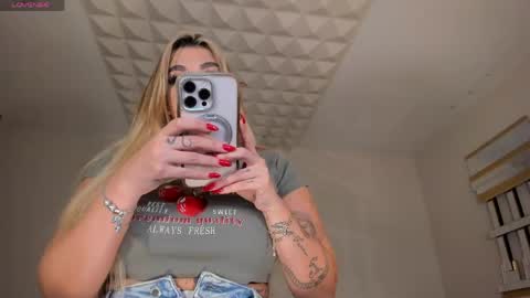 Snapshot of sophiepalmerx chatting on 05.24.26 Sophie Palmer online show from 05.24.26
