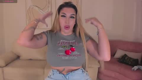 Snapshot of sophiepalmerx chatting on 07.21.26 Sophie Palmer online show from 07.21.26