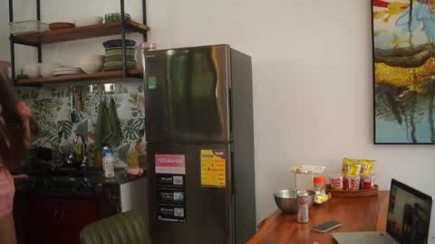 Sophie  Next stream  3 online show from 04.20.26