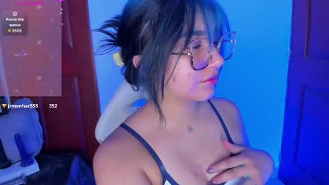   Sophie  online show from 02.12.26