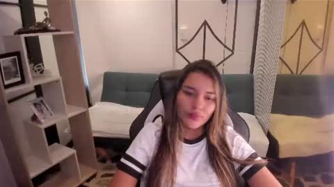 Snapshot of sophiewatson_ chatting on 07.20.26 sophiewatson_ online show from 07.20.26