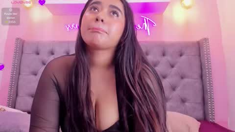 Snapshot of sophiia_77 chatting on 11.05.25 Sophii online show from 11.05.25