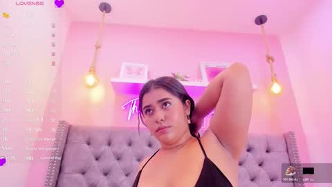 Snapshot of sophiia_77 chatting on 11.26.25 Sophii online show from 11.26.25