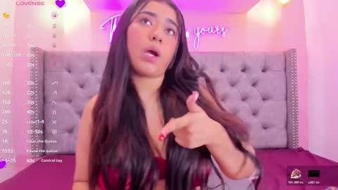 Snapshot of sophiia_77 chatting on 12.16.25 Sophii online show from 12.16.25