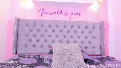 Snapshot of sophiia_77 chatting on 02.04.26 Sophii online show from 02.04.26