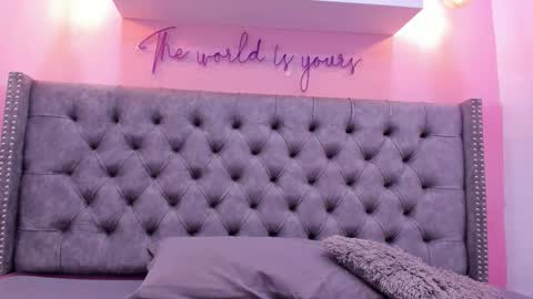 Snapshot of sophiia_77 chatting on 02.08.26 Sophii online show from 02.08.26