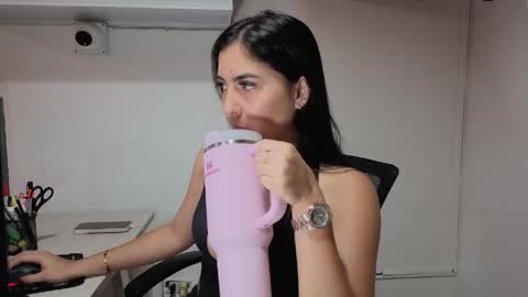 Snapshot of sophiie_blakee chatting on 05.31.26 Sophiee online show from 05.31.26
