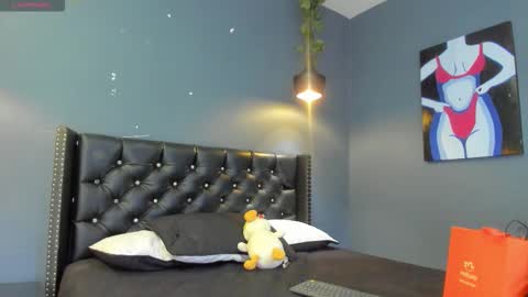 Sophie Taylor online show from 11.19.25