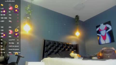 Sophie Taylor online show from 11.24.25