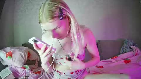 Snapshot of soska_albinosk chatting on 07.14.26 soska_albinosk online show from 07.14.26
