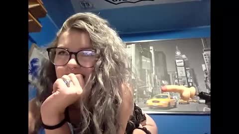 Snapshot of soulfuljourney chatting on 10.26.25 Soulful online show from 10.26.25