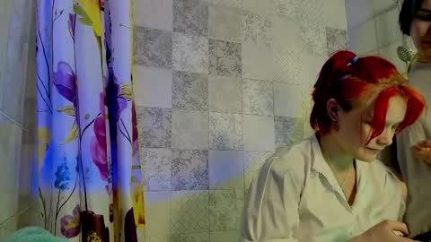 Snapshot of sova_energy chatting on 10.11.25 Leah online show from 10.11.25