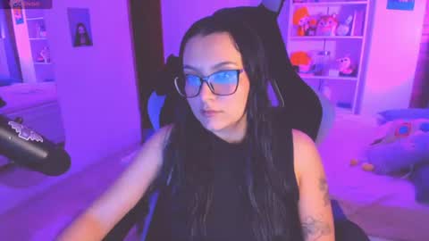Snapshot of soy___lili chatting on 07.18.26 Lili online show from 07.18.26