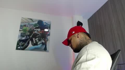 Snapshot of soy_apolo chatting on 09.18.25 soy_apolo online show from 09.18.25