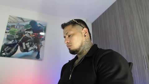 Snapshot of soy_apolo chatting on 10.26.25 soy_apolo online show from 10.26.25