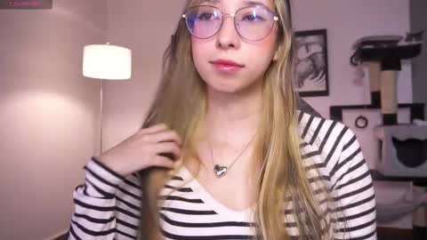 Irisita online show from 11.15.25