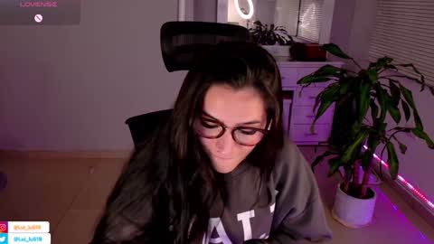 Luisa    online show from 01.31.25