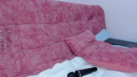 Instagram Soyamandaa  1 online show from 12.15.24