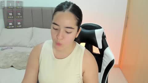 Instagram Soyamandaa  1 online show from 12.22.25