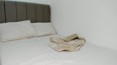 Instagram Soyamandaa  1 online show from 04.19.26