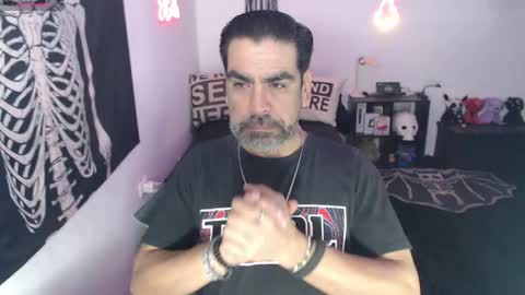 Snapshot of soyelcarlitos chatting on 05.31.26 El Carlitos online show from 05.31.26