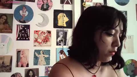 Snapshot of soynanabela chatting on 01.16.25 Nana Bela  online show from 01.16.25