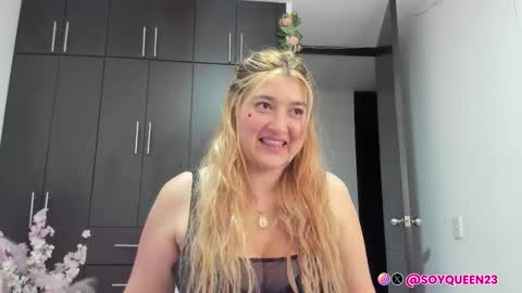 SoyQueen online show from 10.22.25