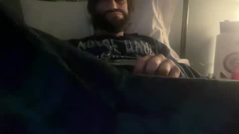 Snapshot of spacecase843 chatting on 01.30.25 TrndSettrz online show from 01.30.25