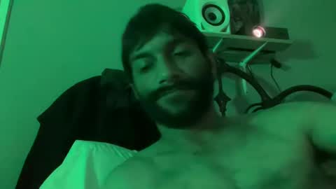 Snapshot of spacecase843 chatting on 02.16.25 TrndSettrz online show from 02.16.25