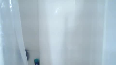 Snapshot of spacecase843 chatting on 02.23.25 TrndSettrz online show from 02.23.25