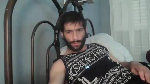 Snapshot of spacecase843 chatting on 03.03.25 TrndSettrz online show from 03.03.25