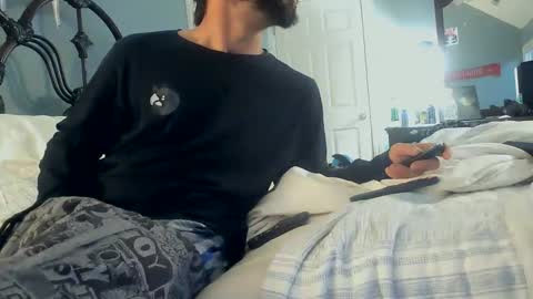 Snapshot of spacecase843 chatting on 03.04.25 TrndSettrz online show from 03.04.25