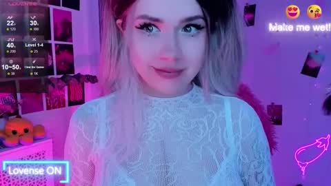  SparkleMona  online show from 02.20.25