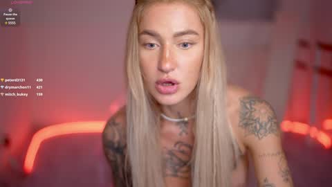 Snapshot of sparks__daisy chatting on 12.01.24 DAISY online show from 12.01.24