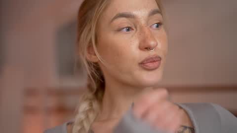 Snapshot of sparks__daisy chatting on 12.26.24 DAISY online show from 12.26.24